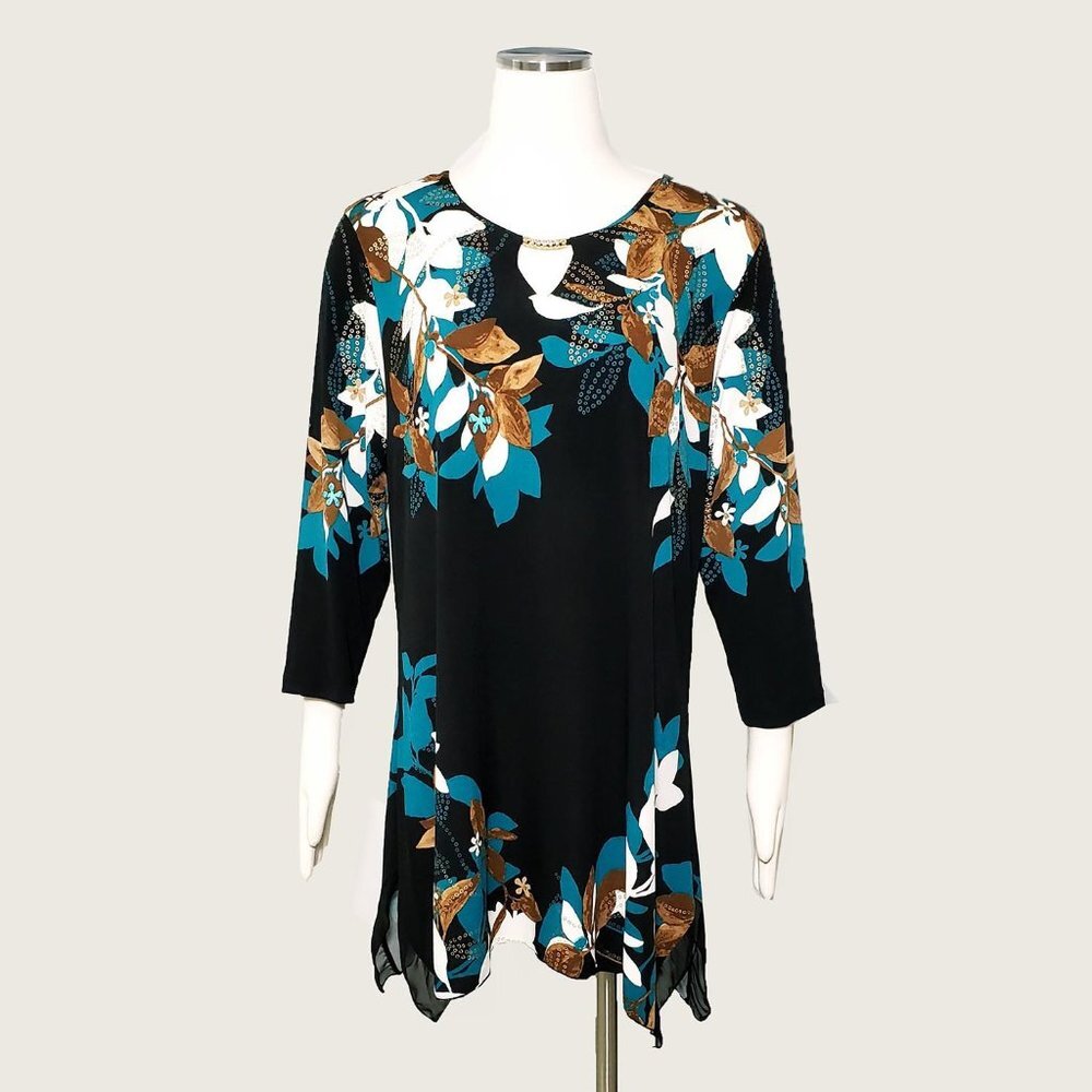 JM Collection Asymmetrical Peephole Top NWOT​